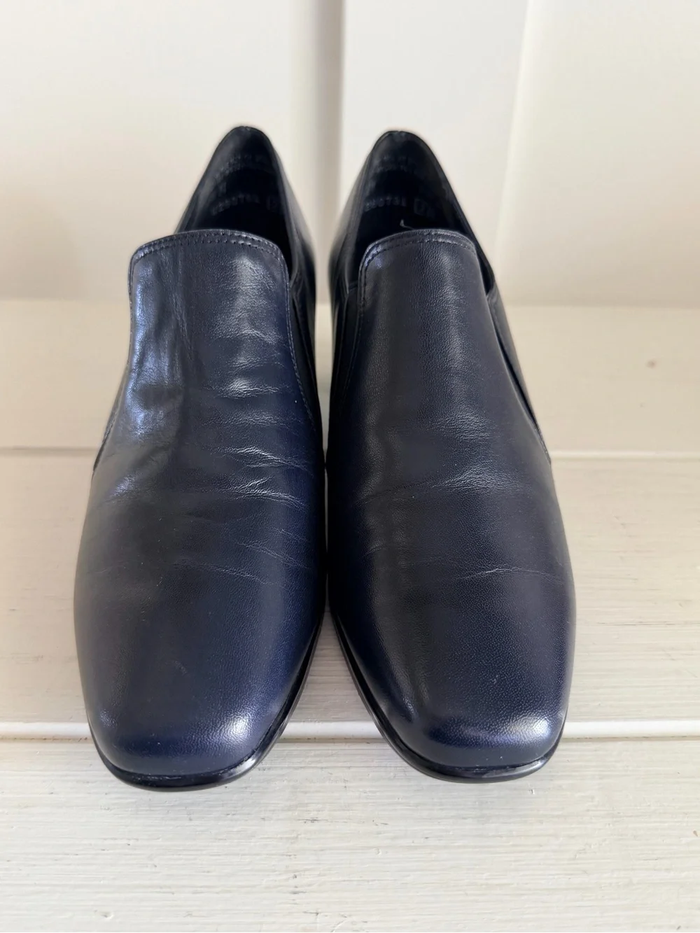 Munro American Annee Navy Blue Leather Square Toe Block Heel Pumps 5.5 LIKE NEW